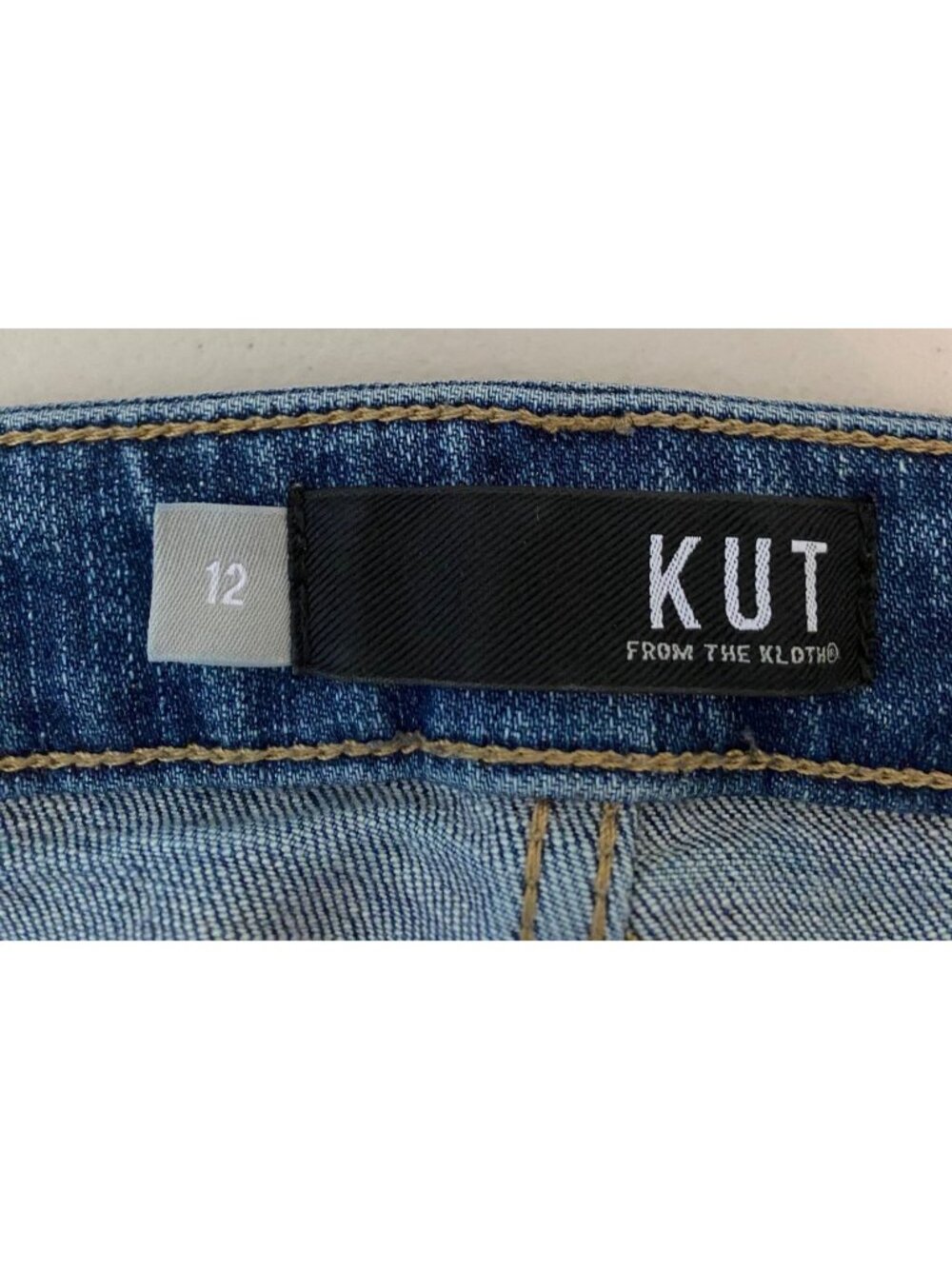 Kut From Kloth Boyfriend Distressed Cuffed Cropped Jeans Size 12 - Picture 3 of 9